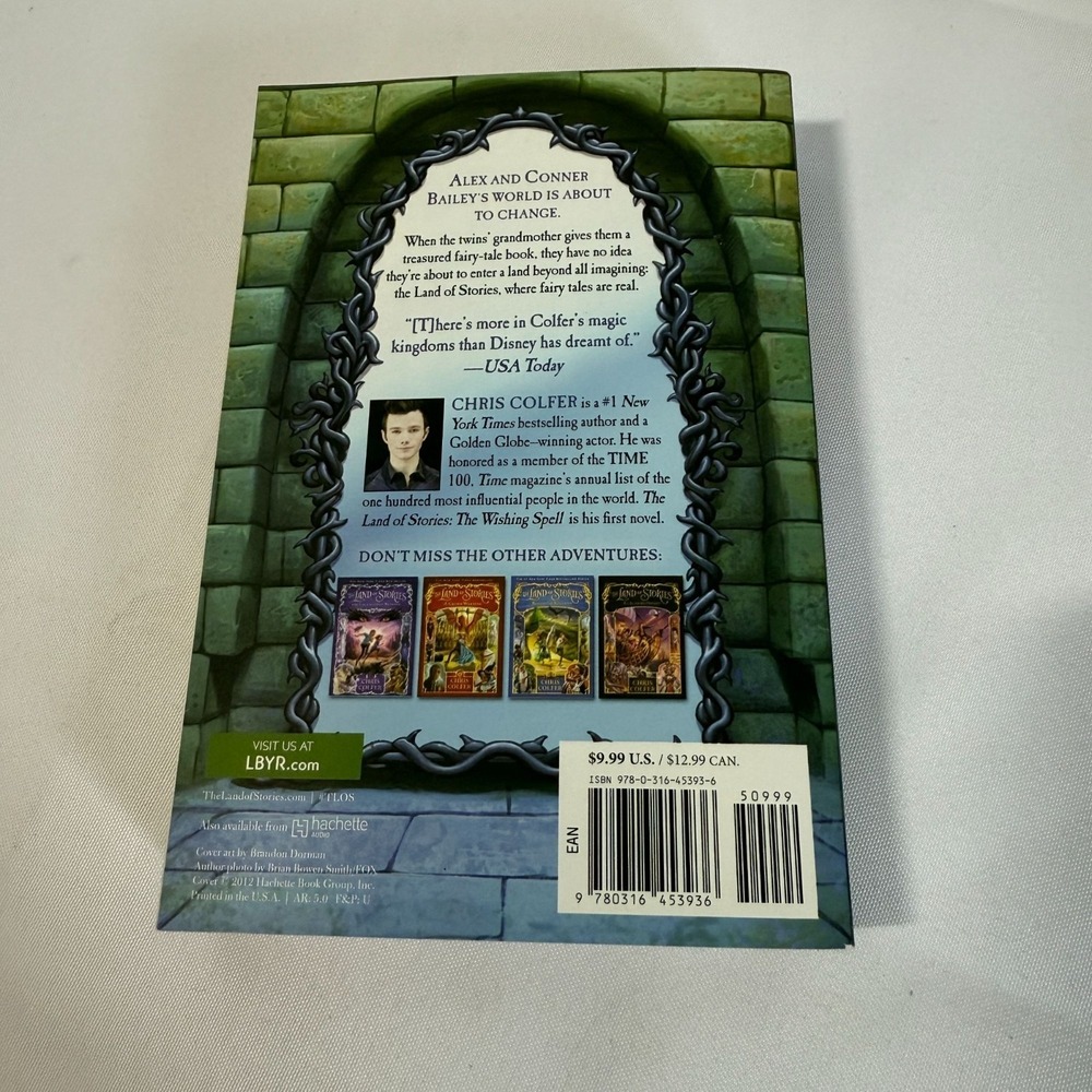 Land of Stories: The Wishing Spell by Chris Colfer - 2013 Paperback - Picture 2 of 2